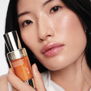 Concentrated Ginseng Renjuvenating Serum Mini, Korean travel sized serum, beauty model shot