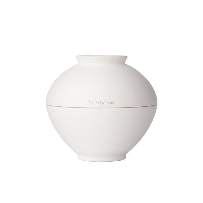 Sulwhasoo The Ultimate S Cream Rich, pack shot on white background